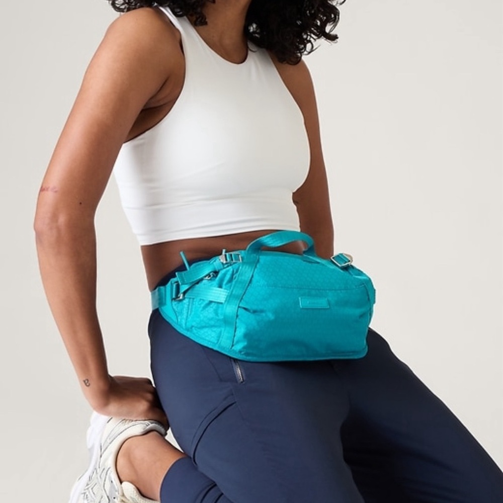 Athleta EXCURSION LARGE BELT BAG Teal - Picture 4 of 5